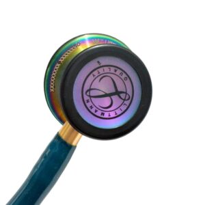 Fonendoscopio Littmann® Classic III Azul Caribe Arcoíris 5807 con detalle de diseño