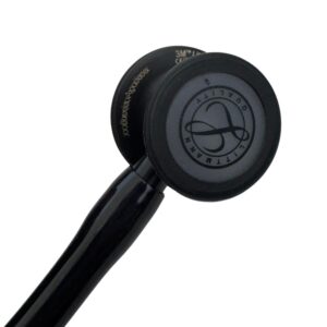 Fonendoscopio Littmann® Cardiology IV Negro 6163 con detalle de diseño